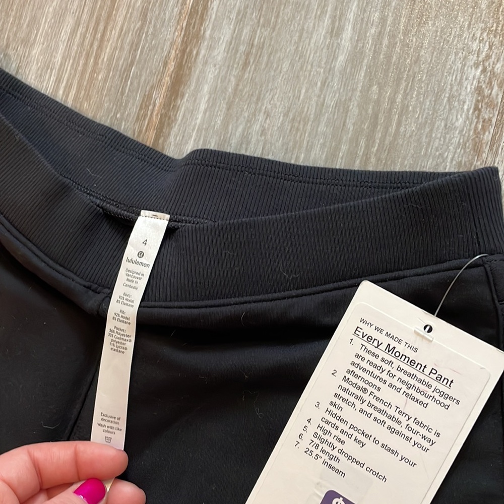 NWT lululemon pants - Picture 2 of 4